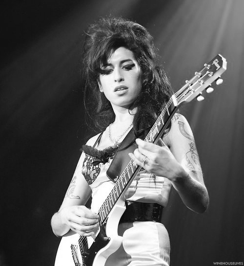 Amy Winehouse Guitar